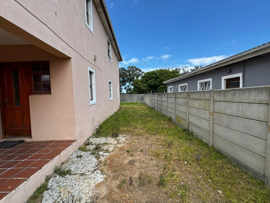 4 Bedroom Property for Sale in Croydon Western Cape
